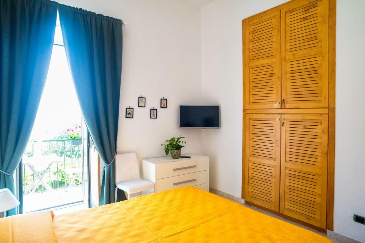 Casa Vacanze Napoli Posillipo Exterior photo